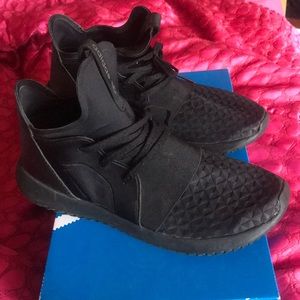 Tubular Defiant Sneakers